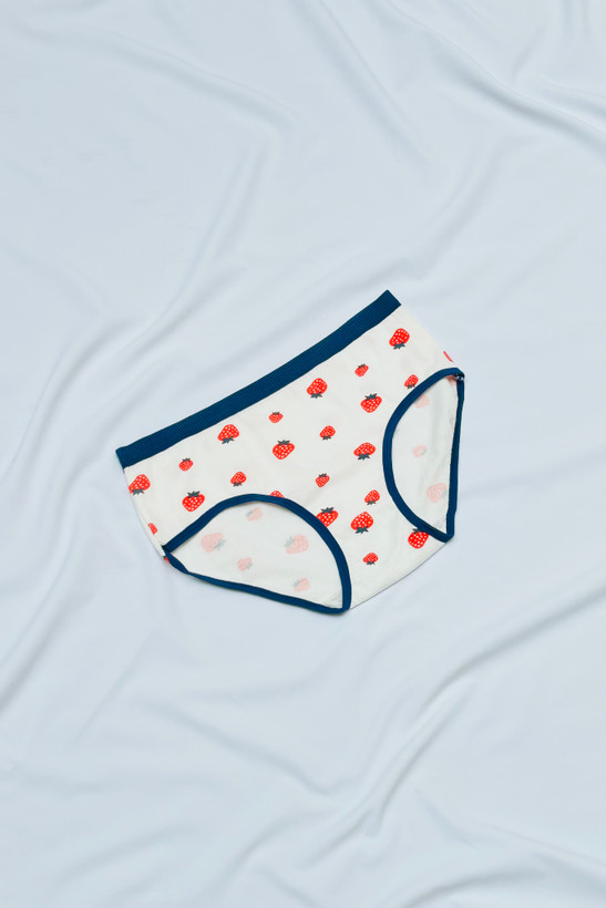 شورت توت فرنگی دخترانه