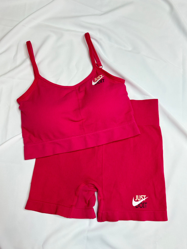 ست اسپورت نیمتنه کاپدار با شورتک وارداتی