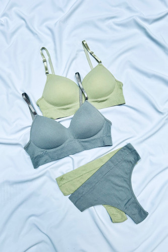 ست سوتین و شورت کبریتی و نخ پنبه ضد حساسیت زنانه