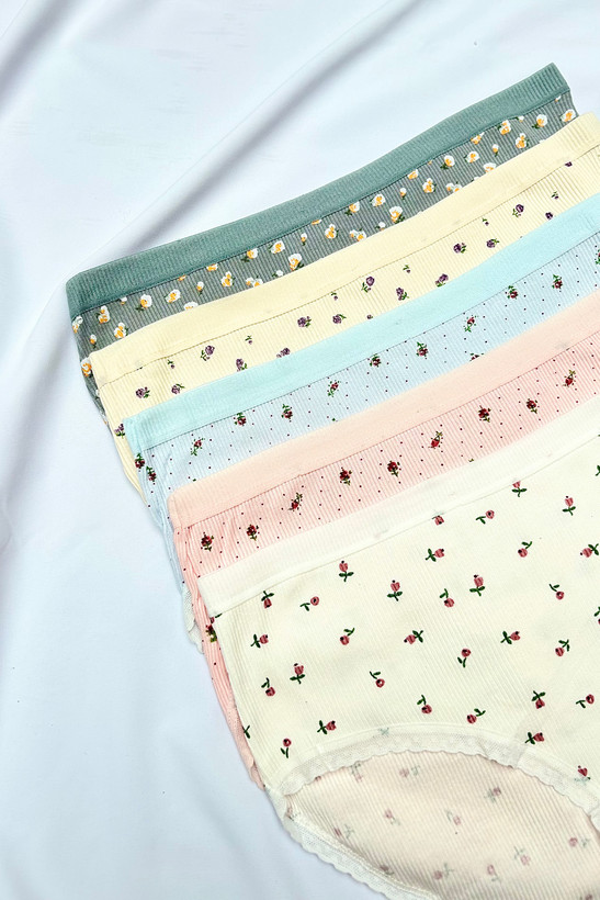 شورت زنانه نخی وارداتی گل دار