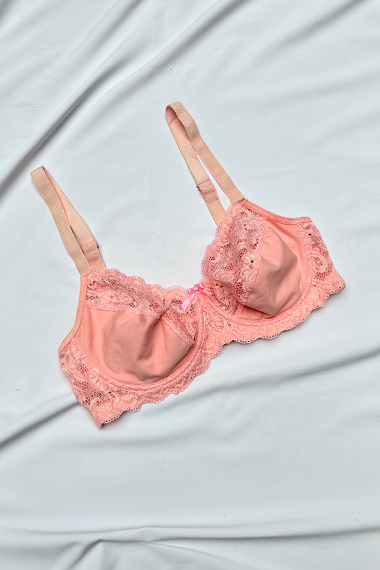 سوتین نخ و دانتل زنانه نخ و راحت