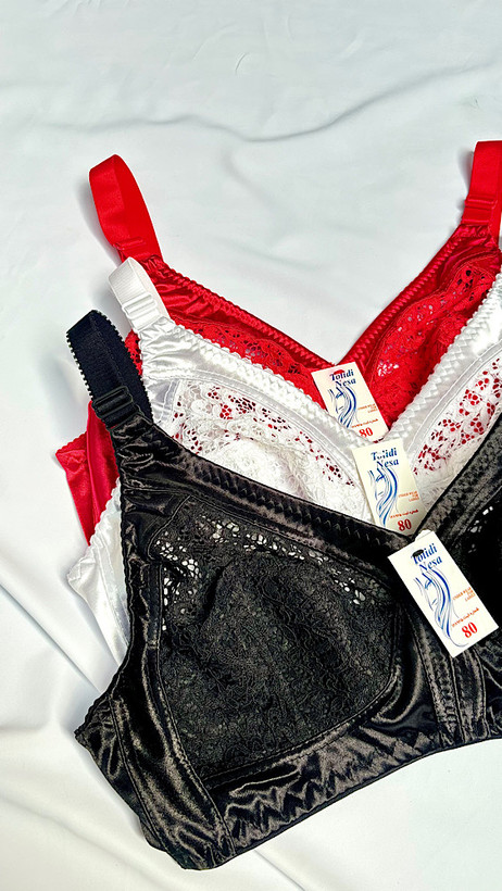 سوتین ساتن نخ و دانتل وارداتی