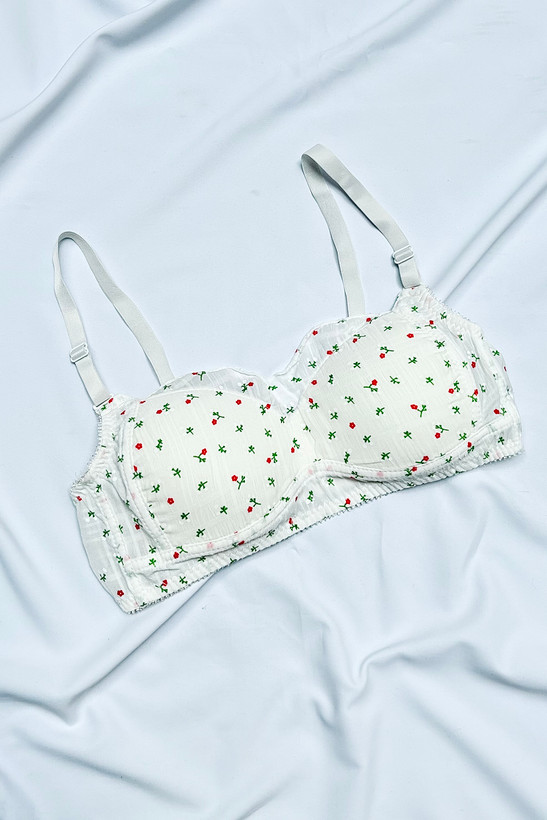 سوتین دخترانه اسفنجی سایز کوچک