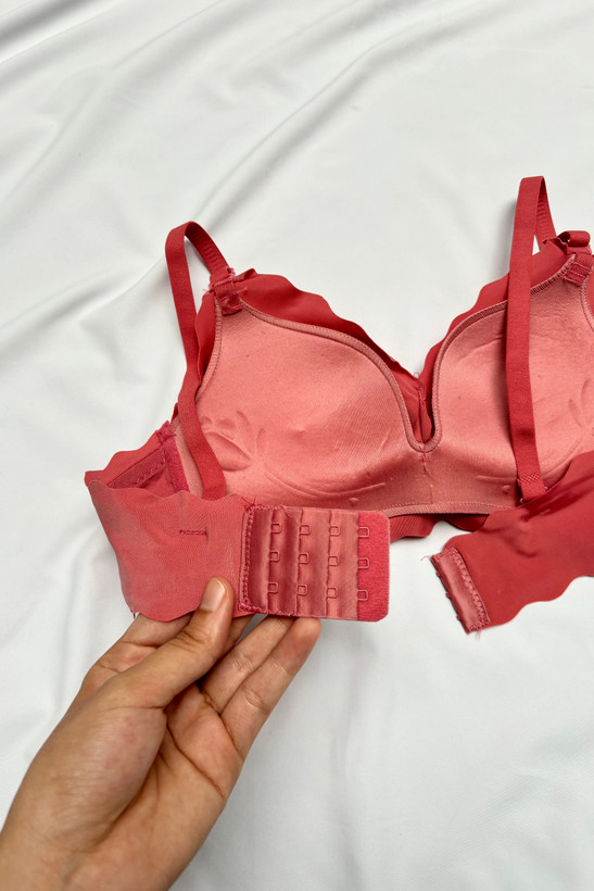 سوتین بدون جک و فنر لیزری