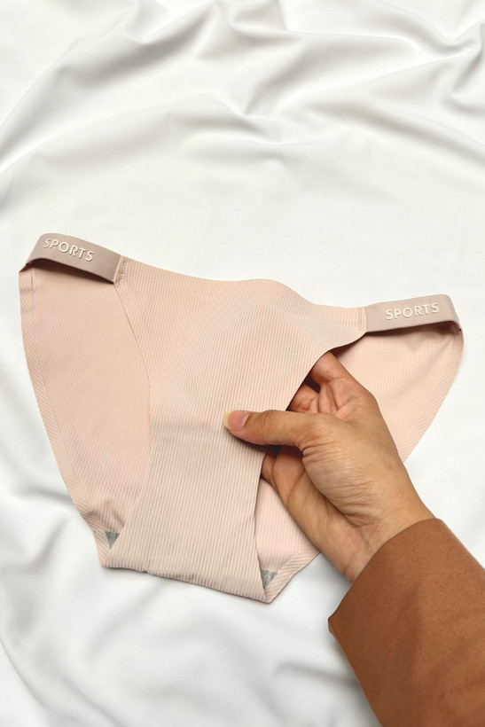 شورت لیزری بدون درز و دوخت