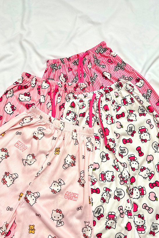 پیژامه دخترونه هلوکیتی صورتی