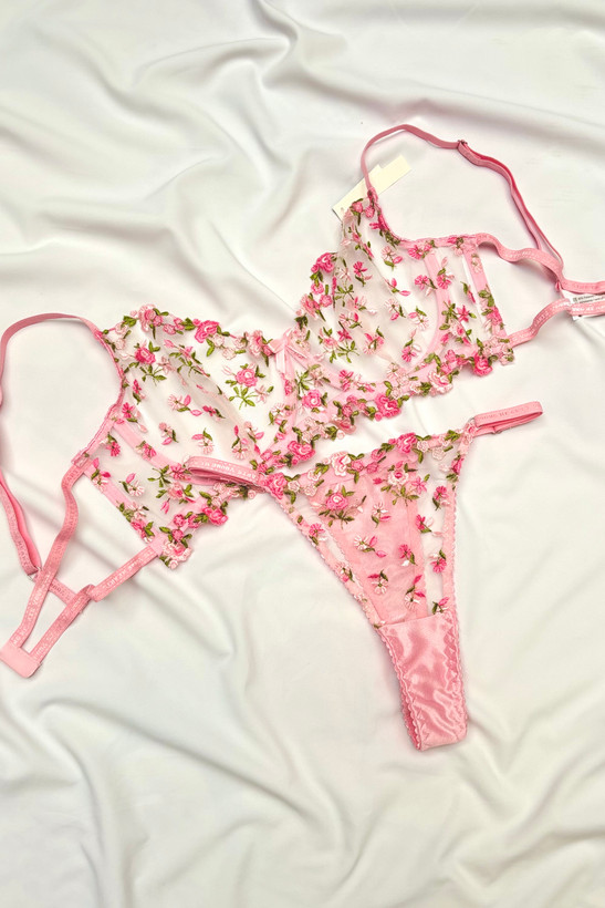 ست سوتین و شورت بکلس توری زنانه