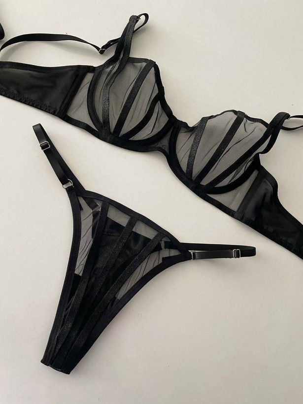 ست سوتین شورت تور و گیپور شاین دار مشکی