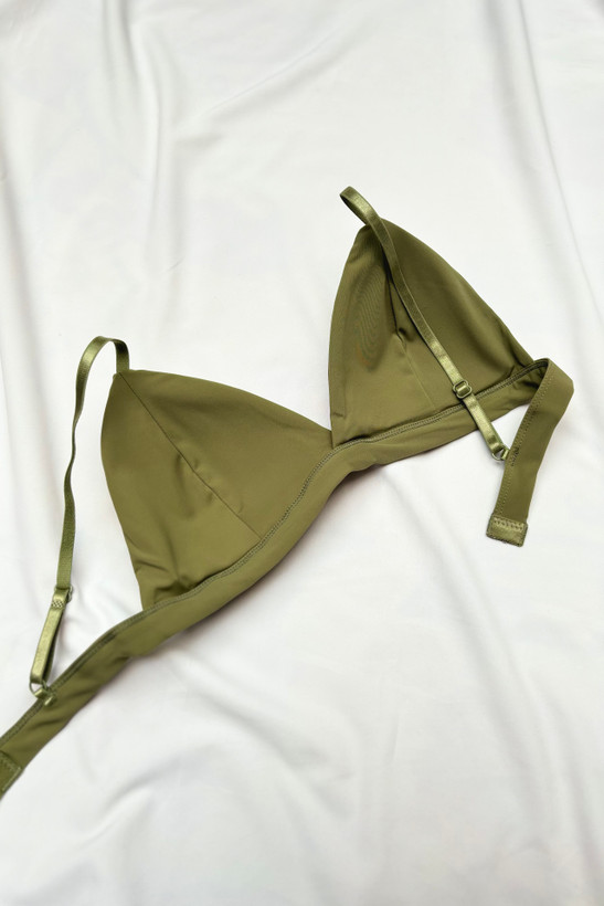 سوتین کاپ دار لیزری بدون رد دوخت