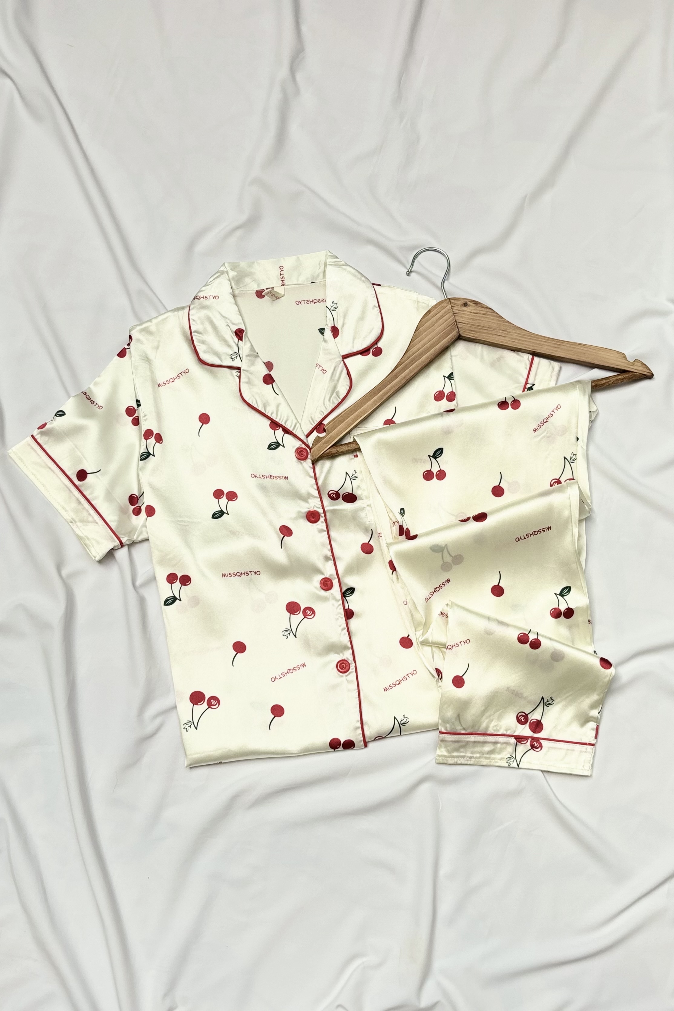 ست لباس خواب راحتی زنانه ساتن وارداتی