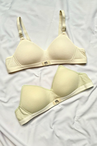 سوتین اسفنجی بدون فنر