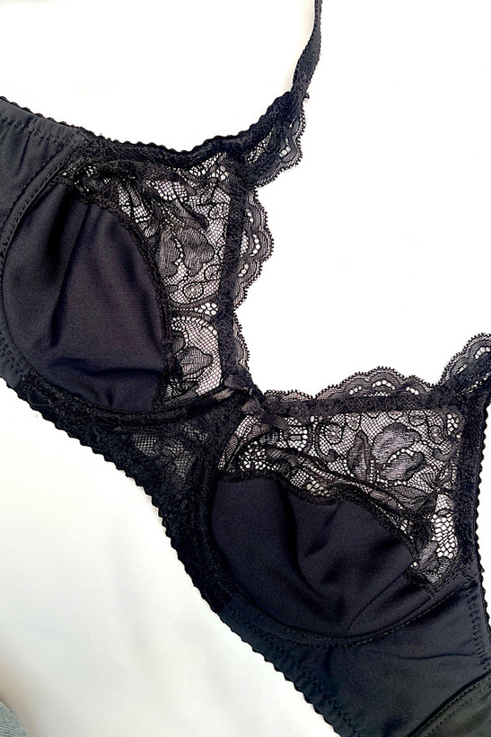 سوتین دانتل وارداتی اورجینال مشکی