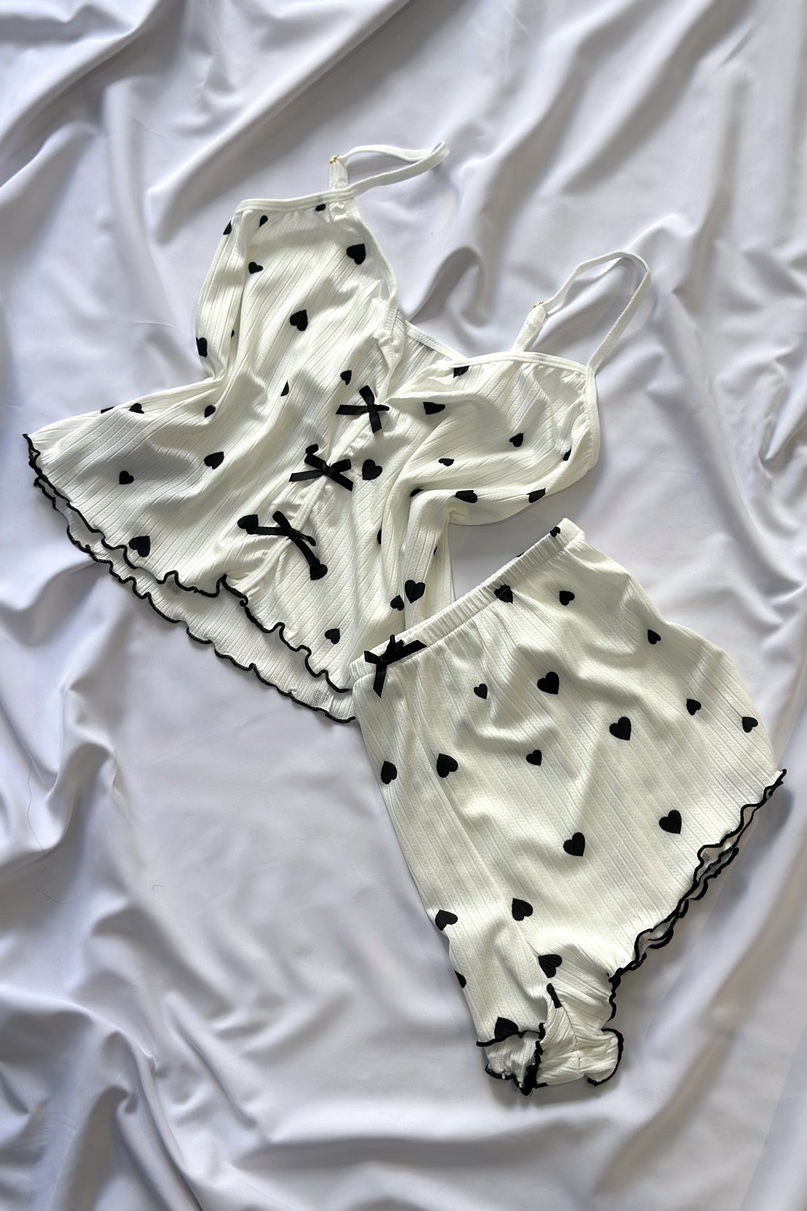 ست قلبی جلو پاپیون