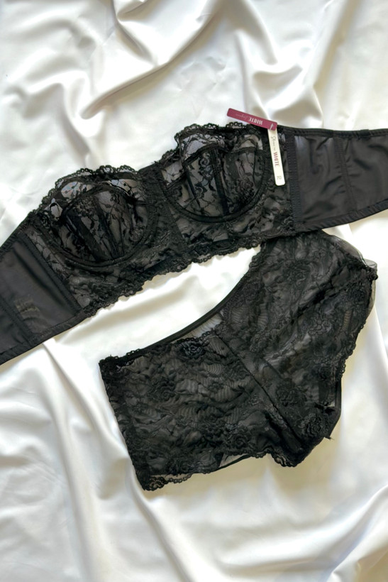 ست شرت و سوتین وایت لیدی