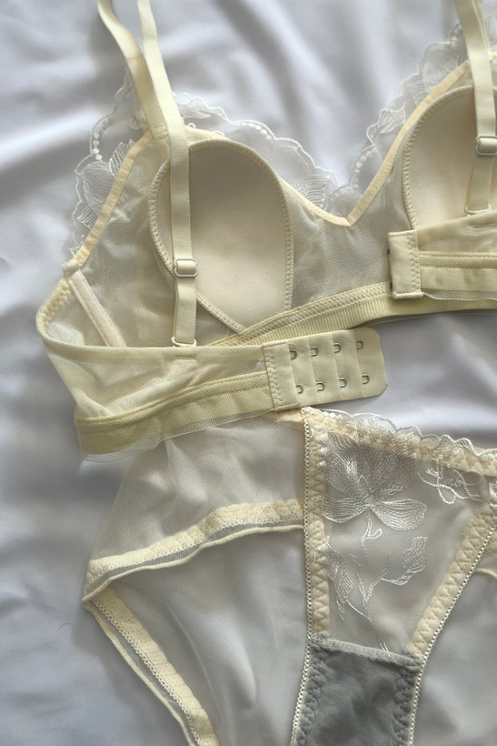 ست شرت و سوتین گیپور