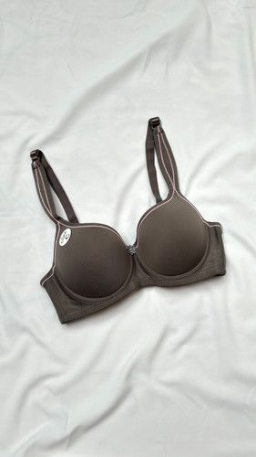 سوتین اسفنجی زنانه سرشانه طبی