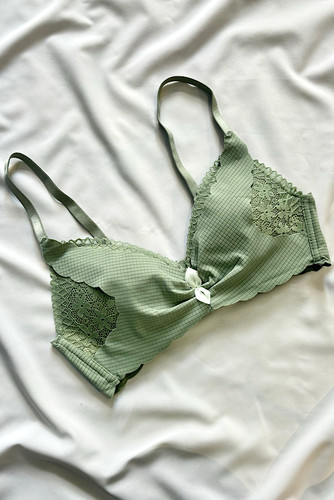 سوتین بدون فنر و جک لیزری زنانه