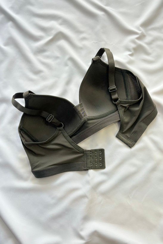 سوتین زنانه کاپ مثلثی بدون فنر و جک